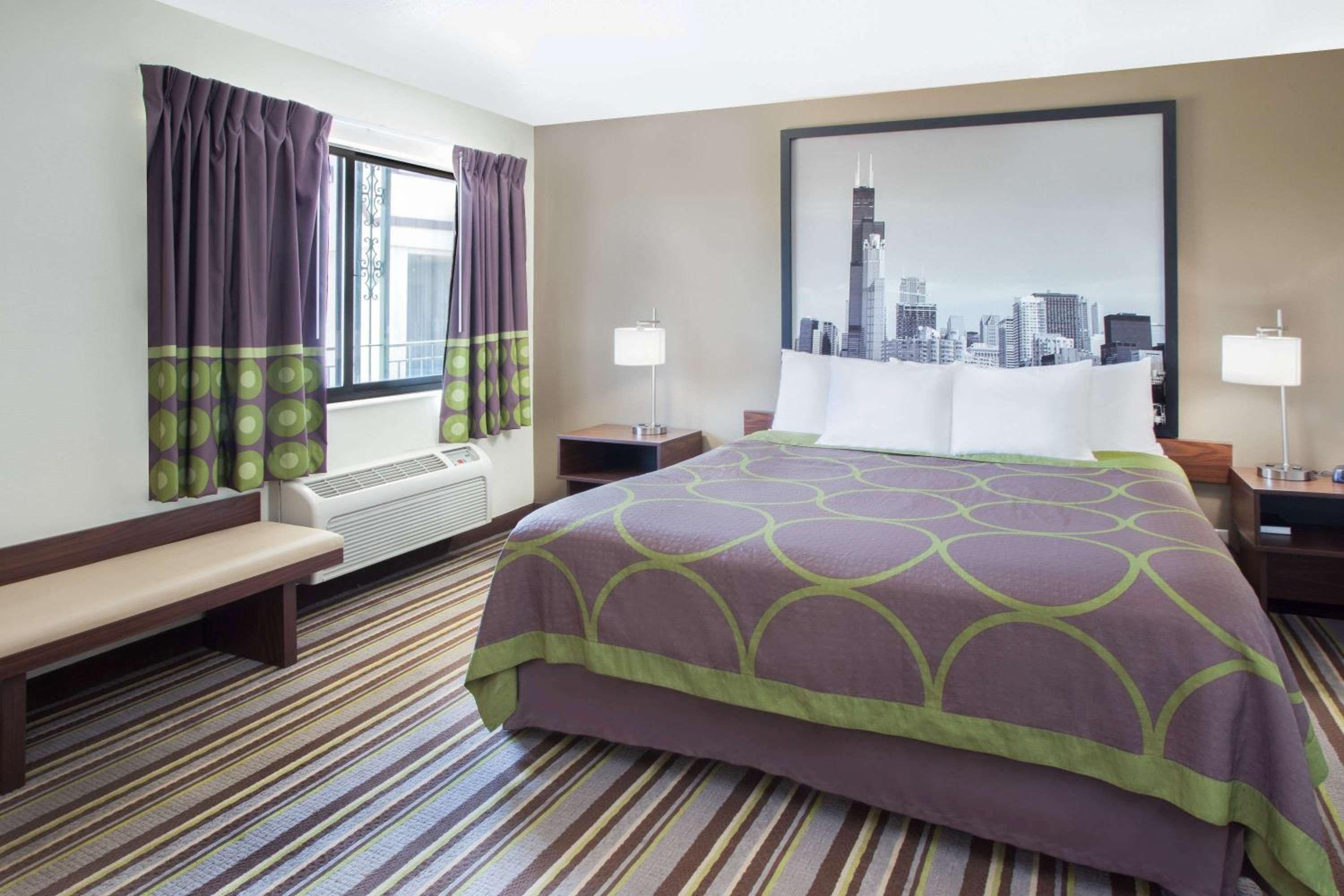 Studio, Suite, King Bed, Sofa
