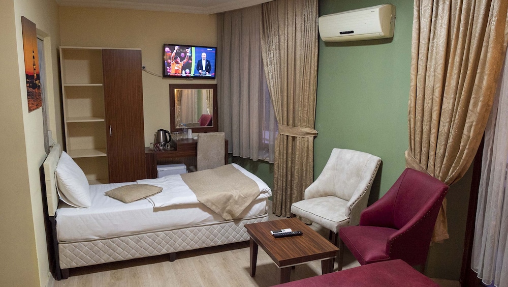 HOTEL MARA 43/62