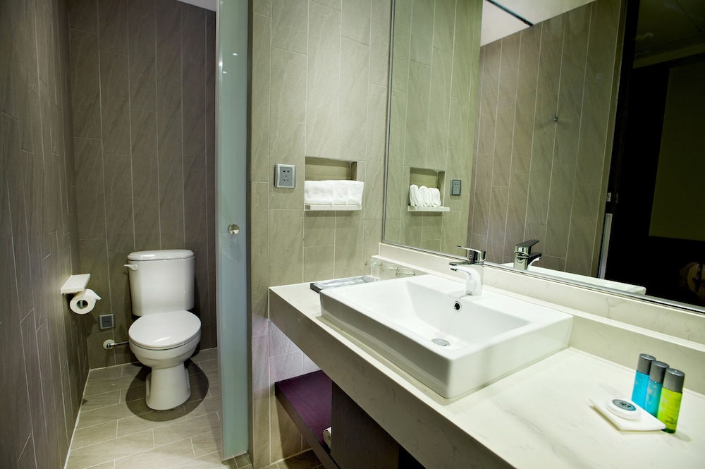 Fx Hotel Tainan Minsheng Road Branch 64/72