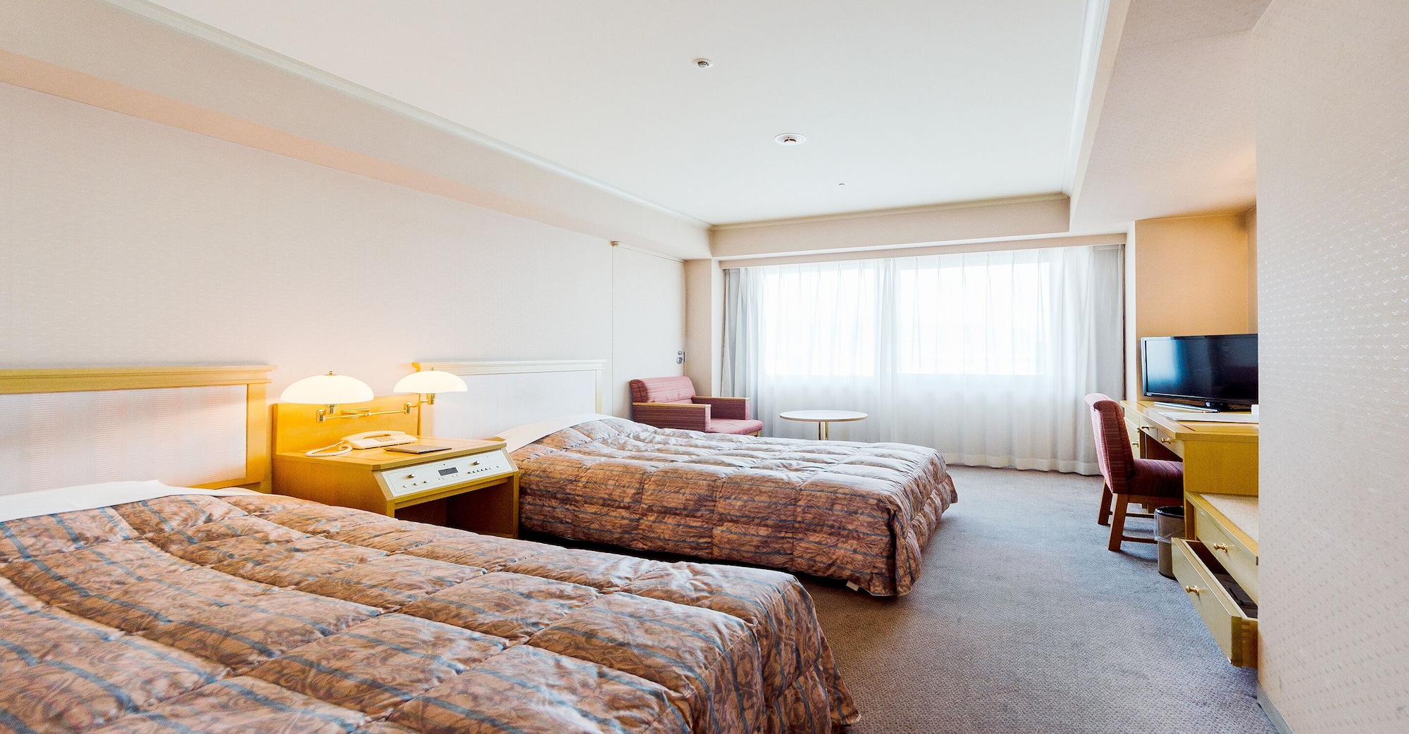 ROOM, TWIN BEDS, SMOKING