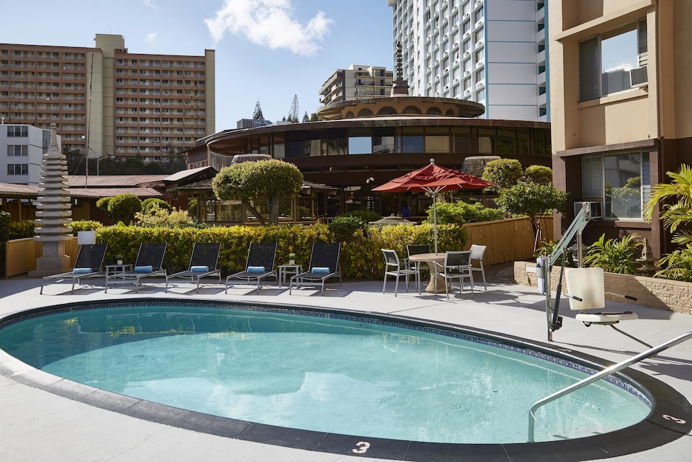 Pagoda Hotel 5/65
