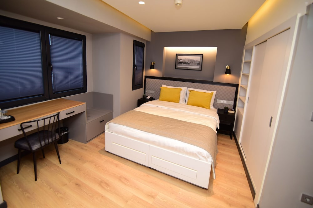 The Row Taksim Hotel 3/20