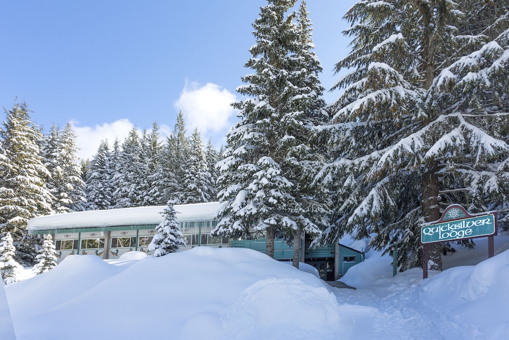 Crystal Mountain Hotels 42/50