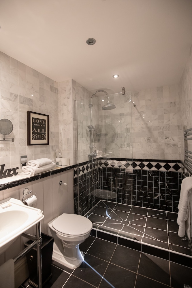 The Dower House Hotel 46/50