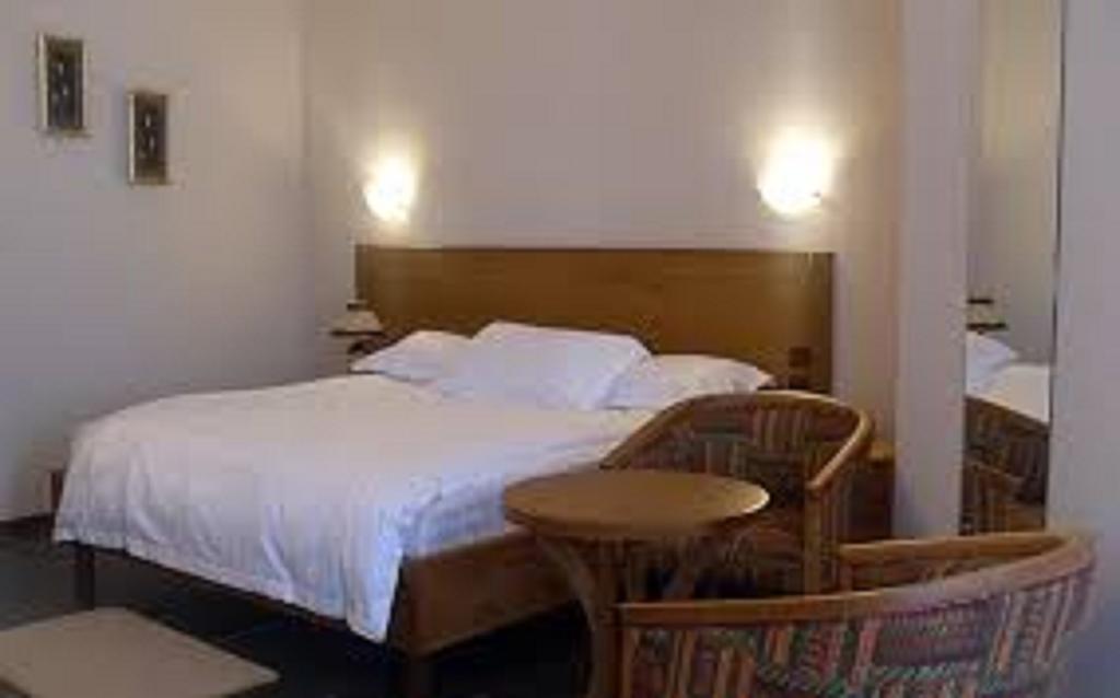 Standard, Double Bed