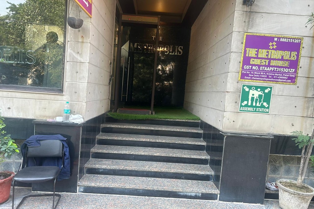 Metropolis Guest House 8/50