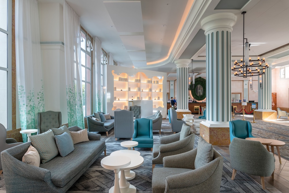 Dream Castle Hotel 30/50