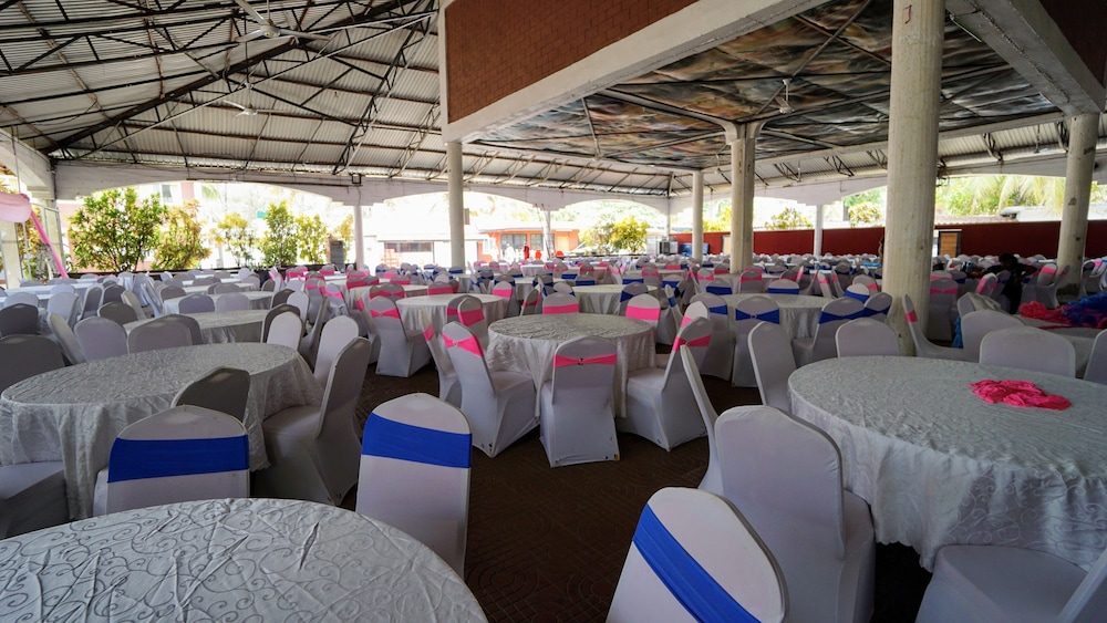 The Family Kingdom Resort 30/50