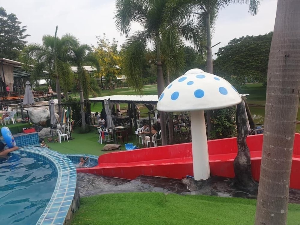 I View Park Resort 44/71