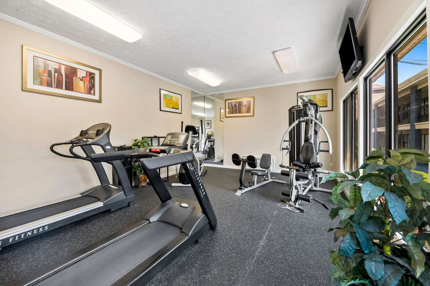 Quality Inn and Suites Fayetteville I-95, NC 25/36