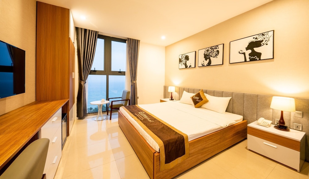 DELUXE, DOUBLE BED, OCEAN VIEW