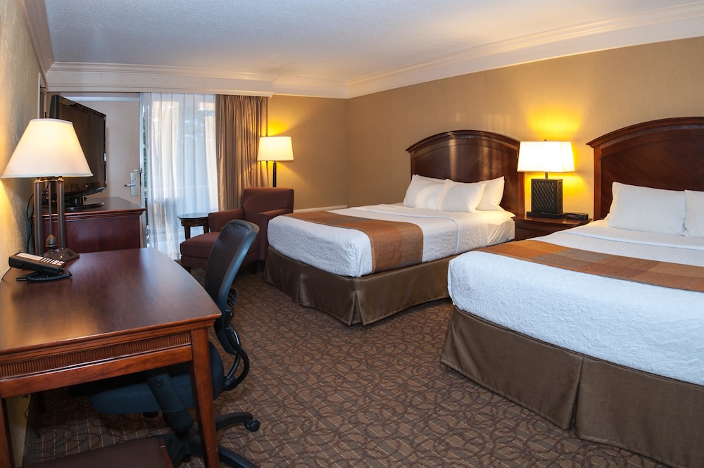 Best Western Inn of the Ozarks 8/32