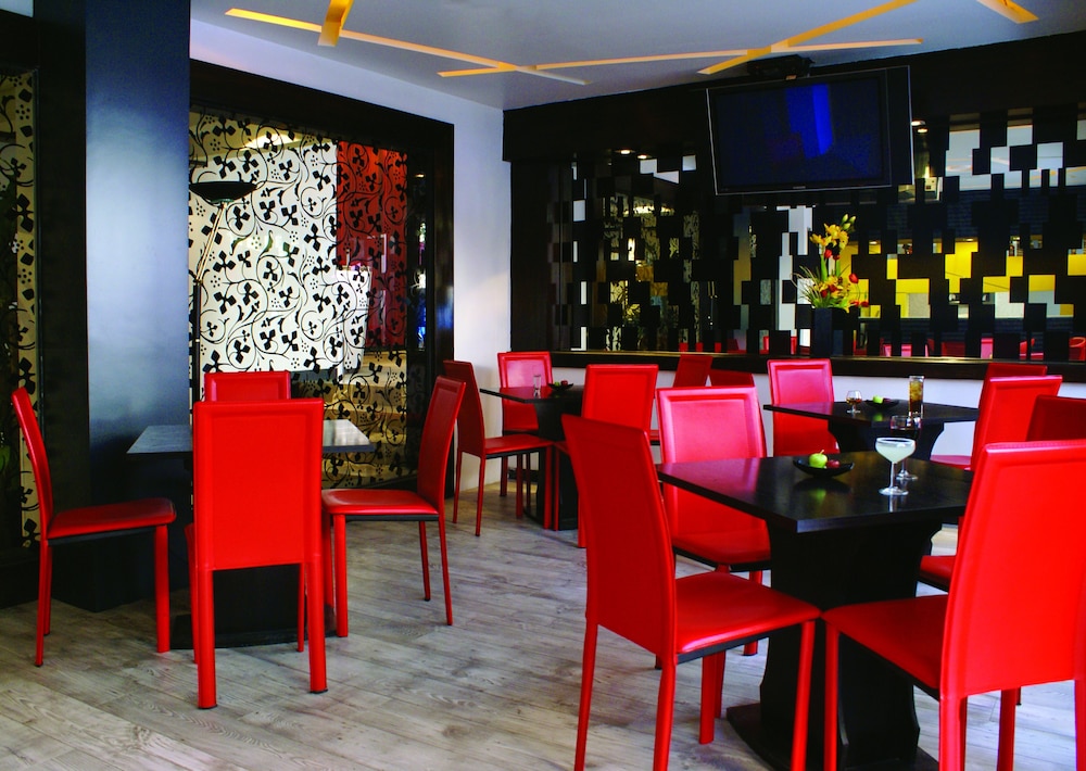 Regente Hotel 33/44