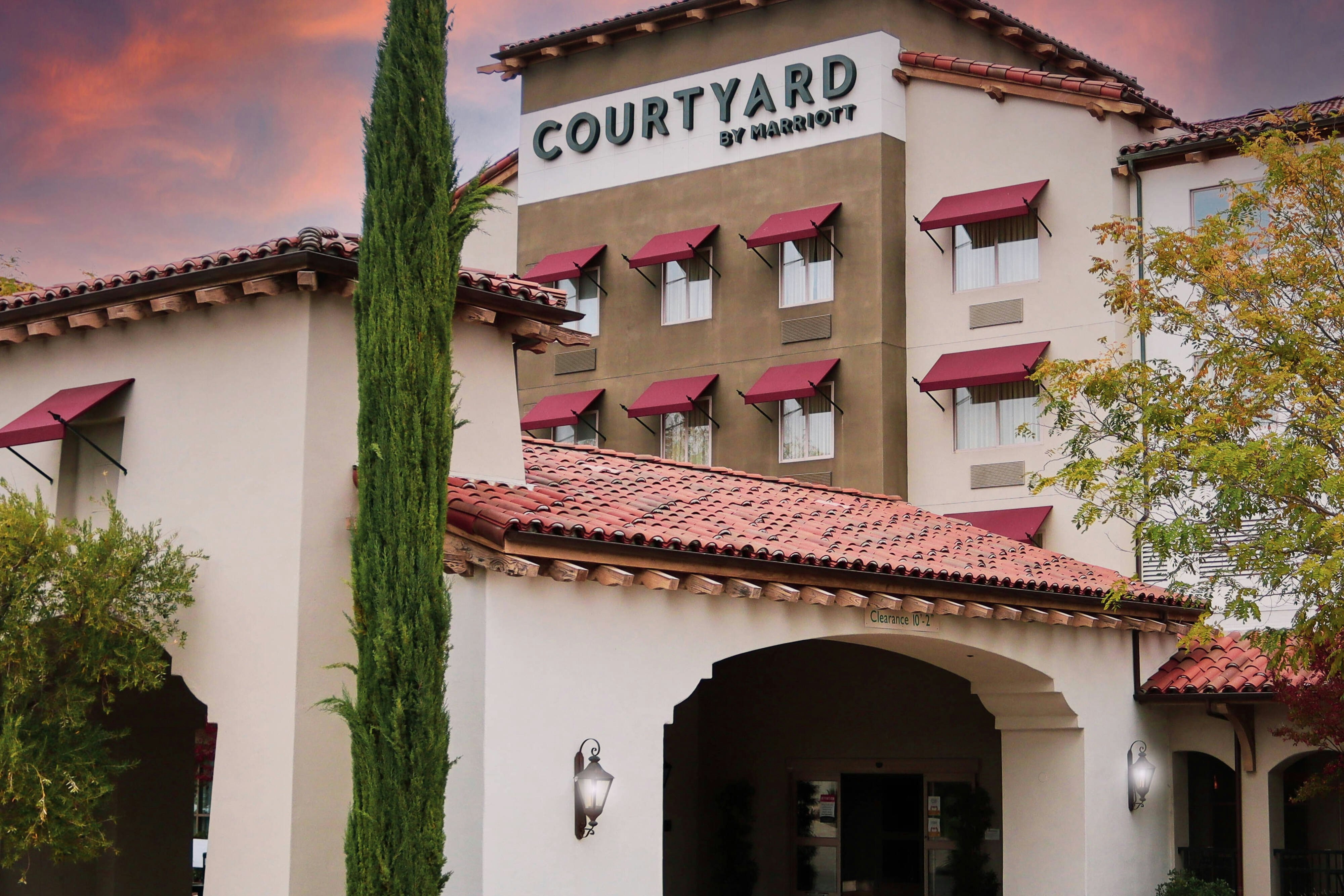 Courtyard Marriott Paso Robles 1/2