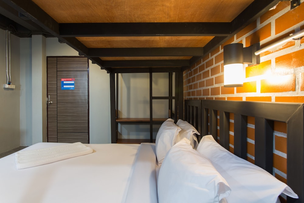 City Hotel 22/50
