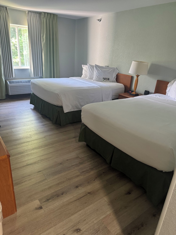 غرفة بسريرين كوين، Wingate By Wyndham Sioux City 3/8