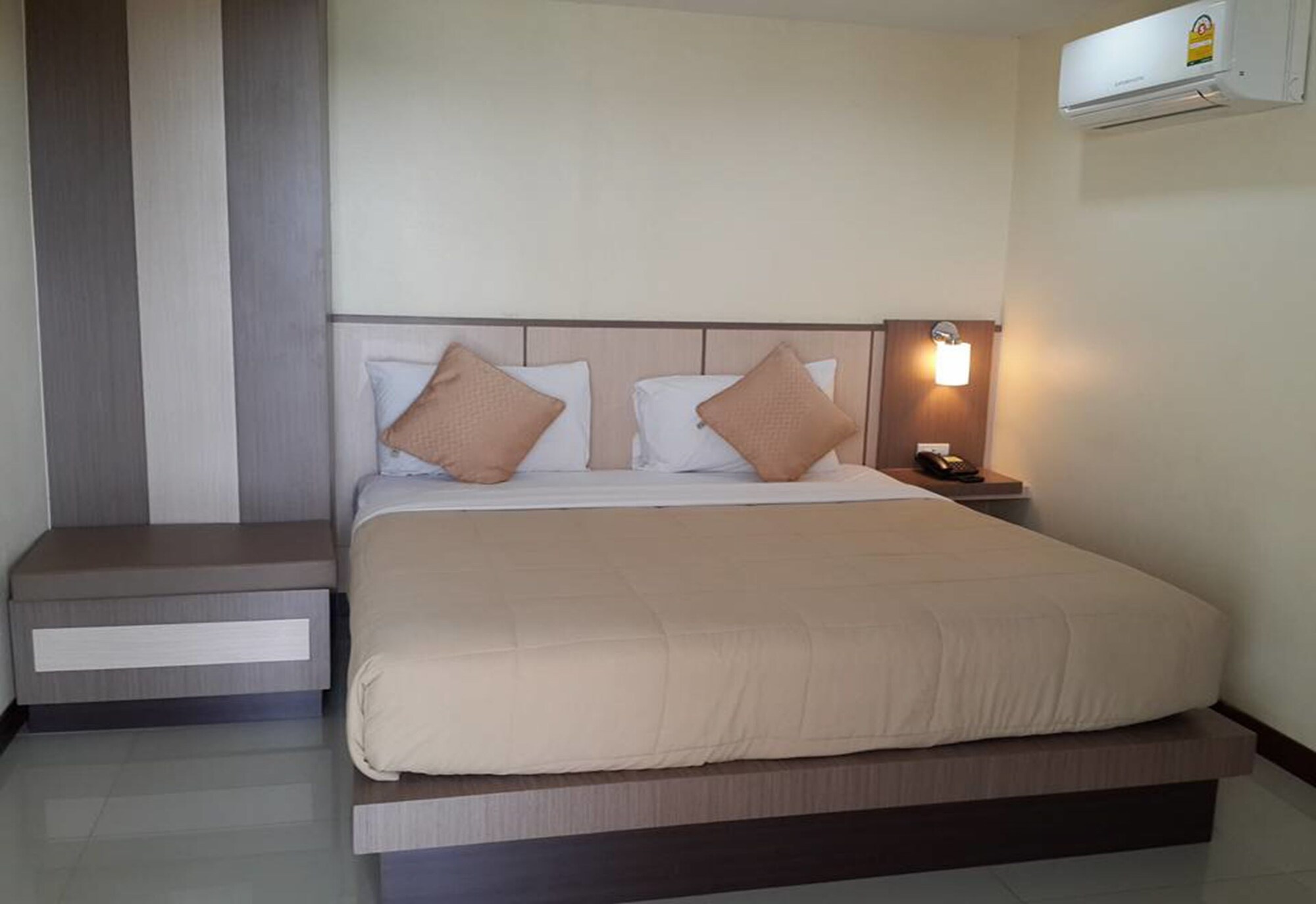VIP, DOUBLE BED