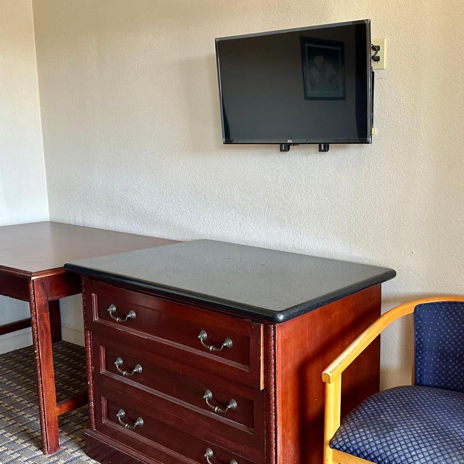 Regency Inn Fresno 2/14