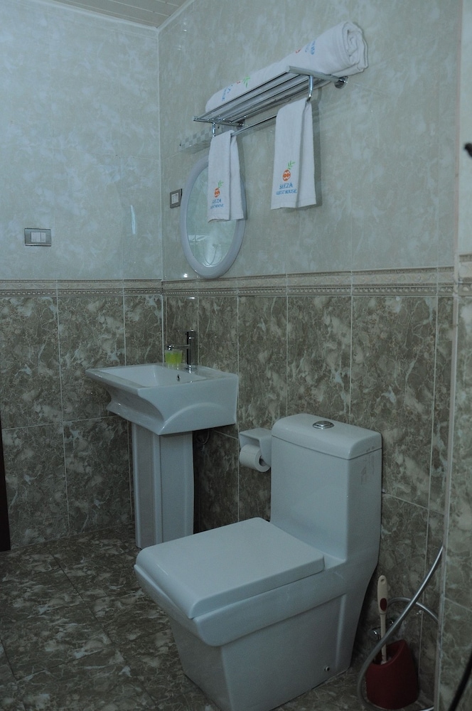 Sheza Guest House 25/26