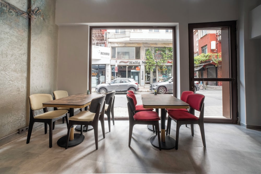 Smart and Simple Hotel Karakoy 35/50