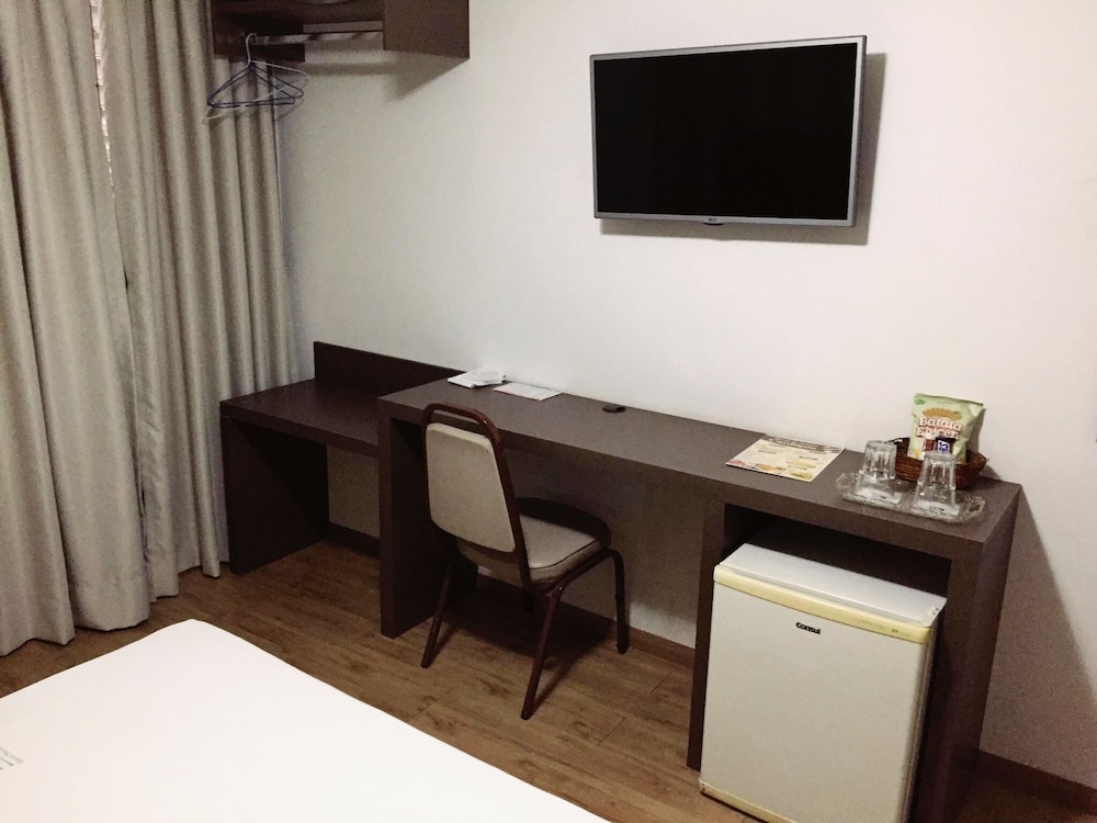David Plaza Hotel 46/56