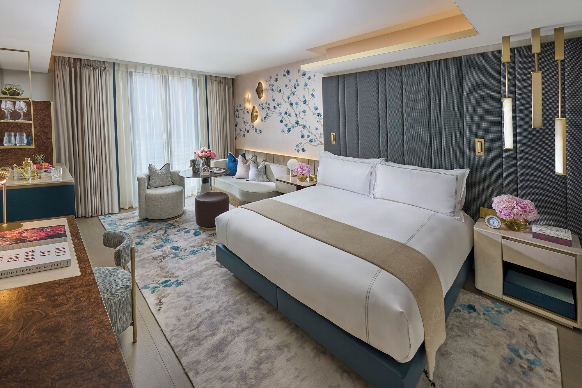 DELUXE, DOUBLE OR TWIN BED