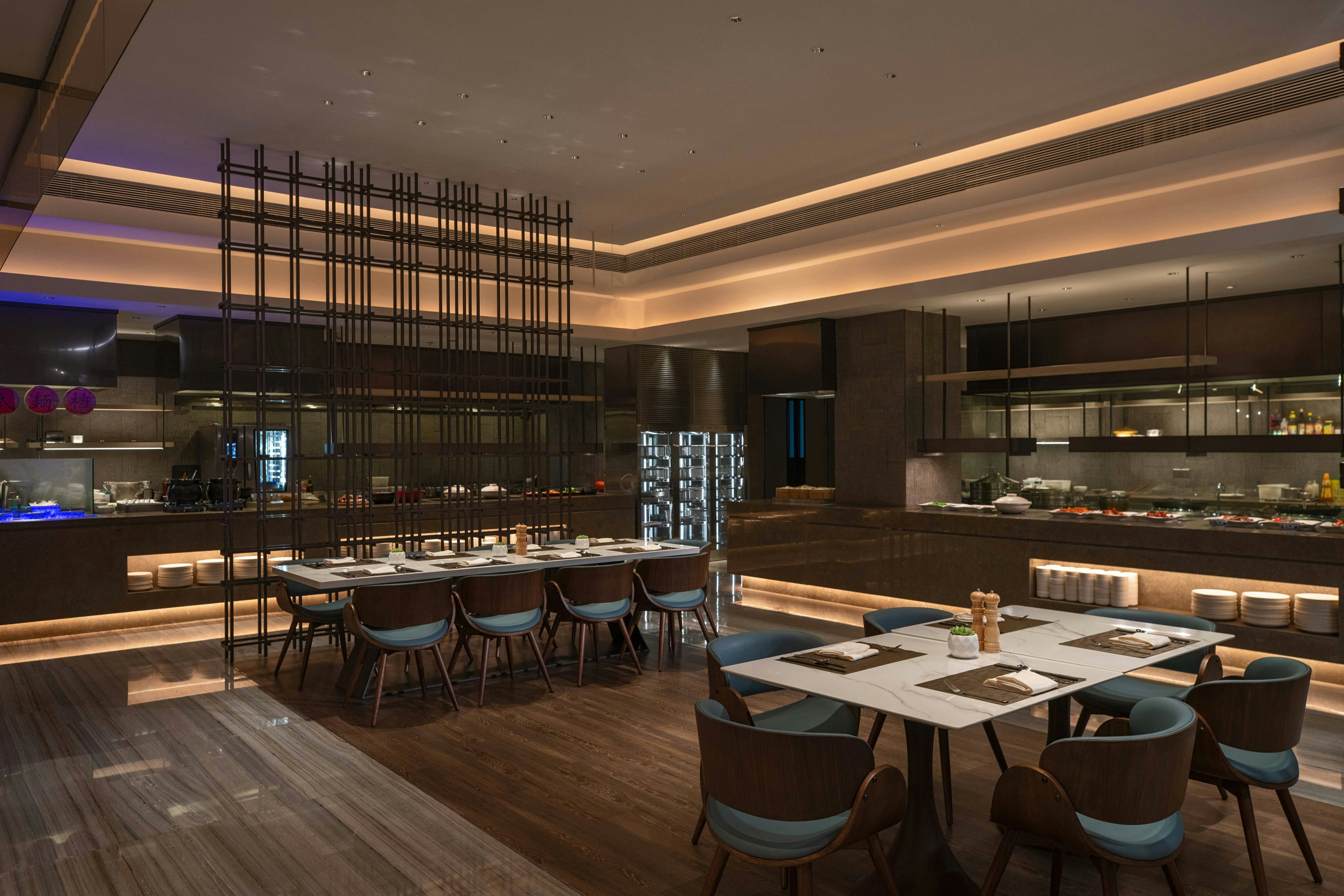 Renaissance Shenzhen Luohu 3/12