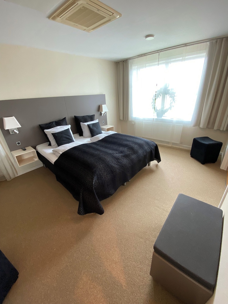 Hotel Skivehus 13/50