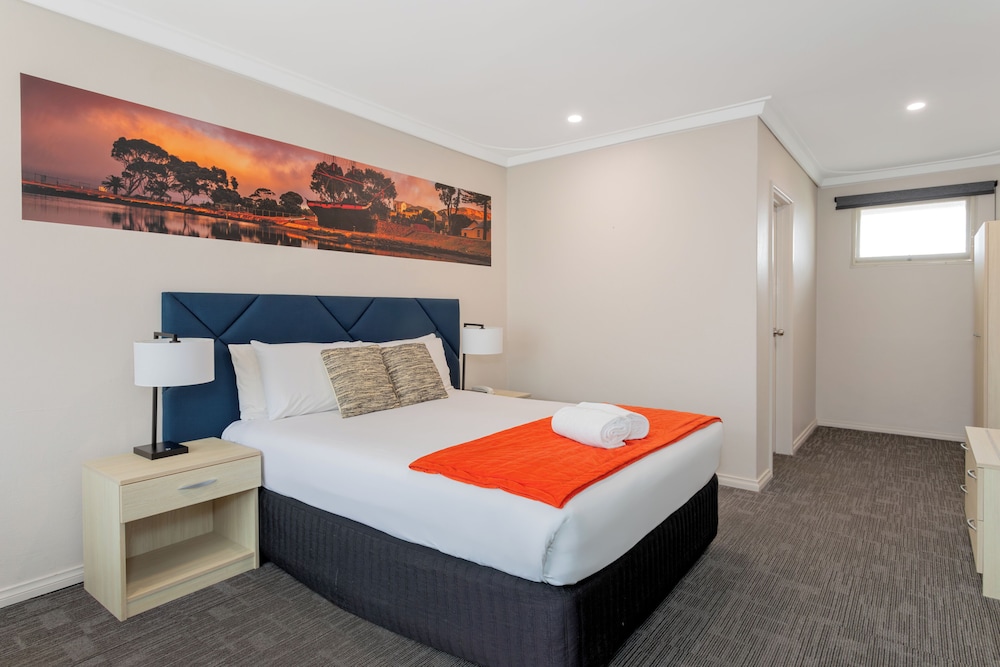 Mandala Ace Albany Hotel 5/50