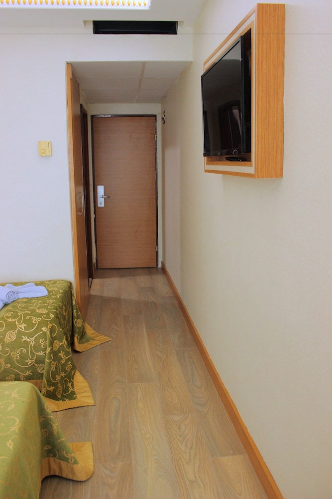 Hotel Buyuk Paris 41/50
