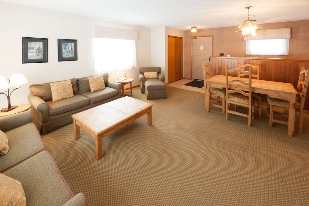 Pinestone Resort & Conference Centre 32/61