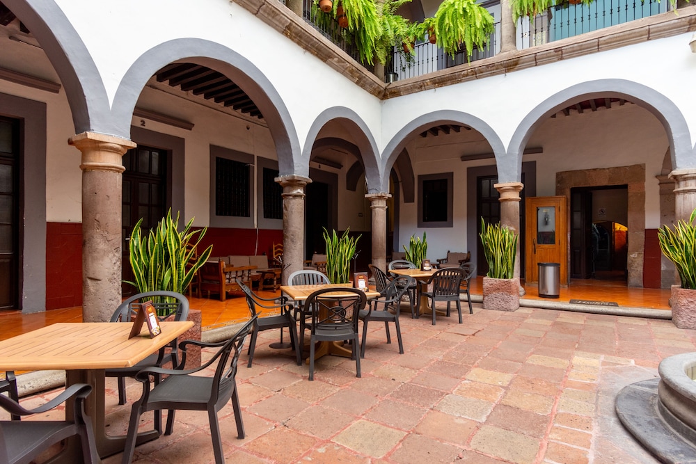 Hotel Hidalgo 27/48