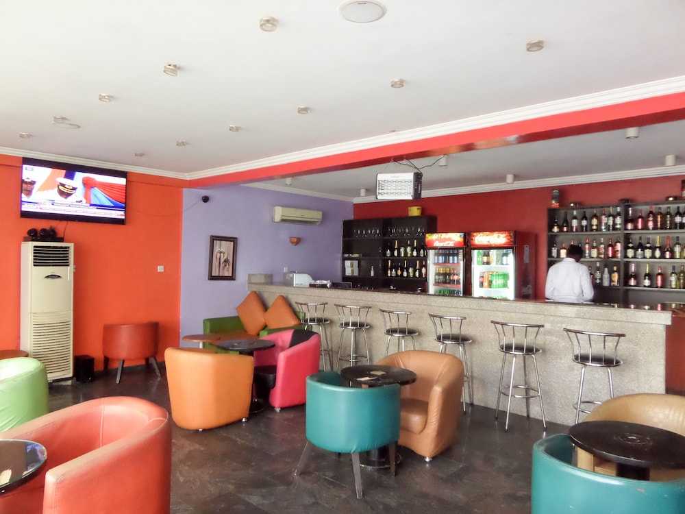 Le Real Hotel 48/56