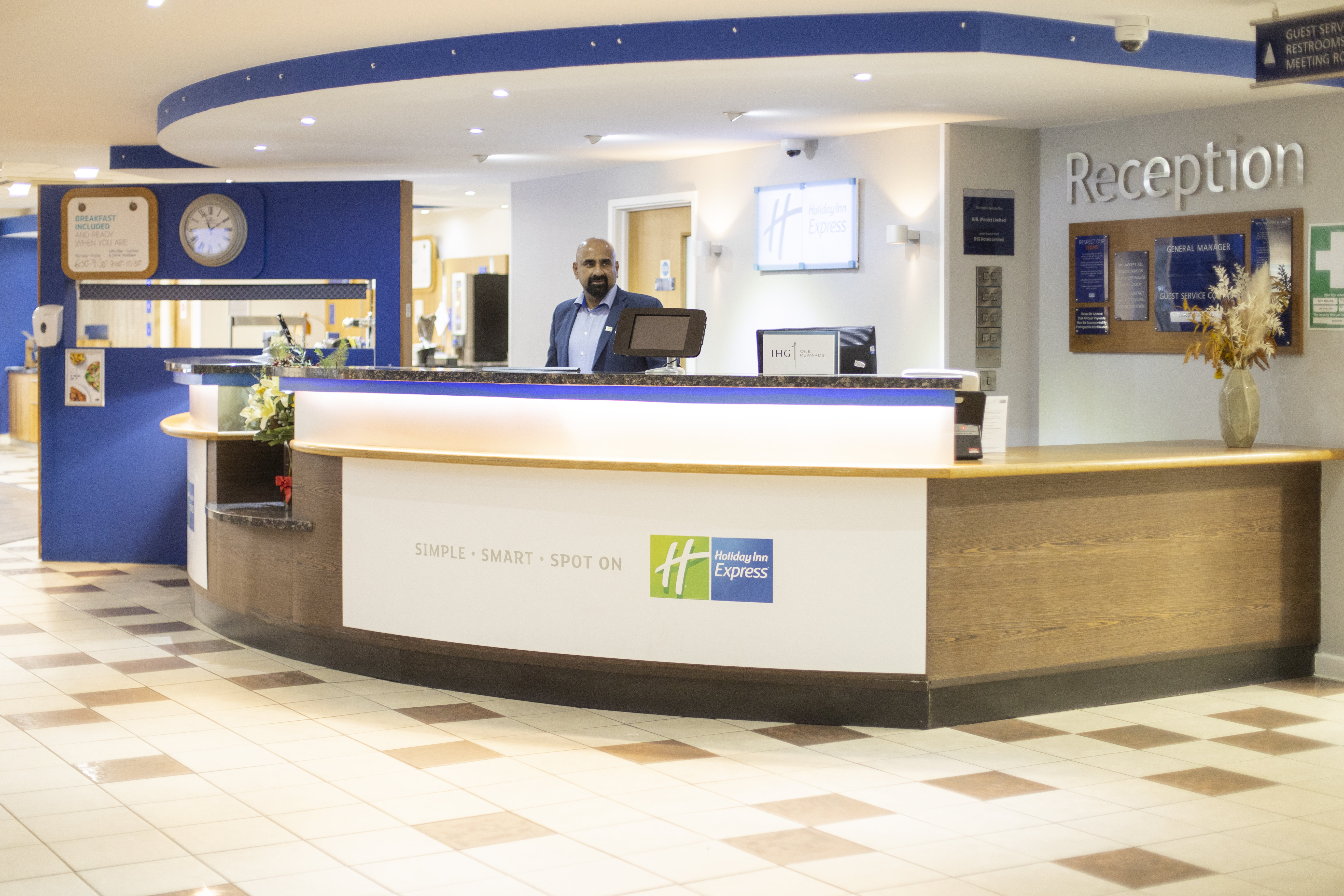 Holiday Inn Express Poole 2/50