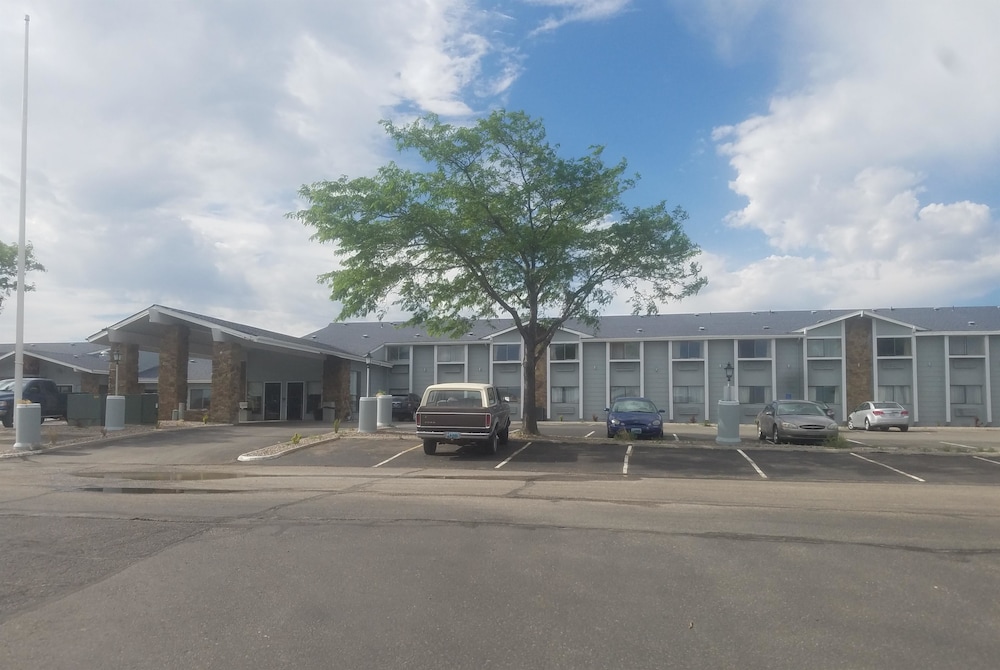Super 8 by Wyndham Casper East/Evansville 2/33