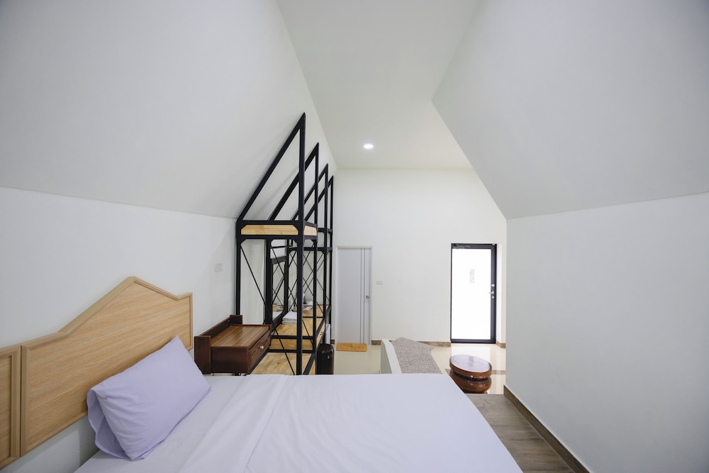 Sabai Hotel & Plaza 18/50