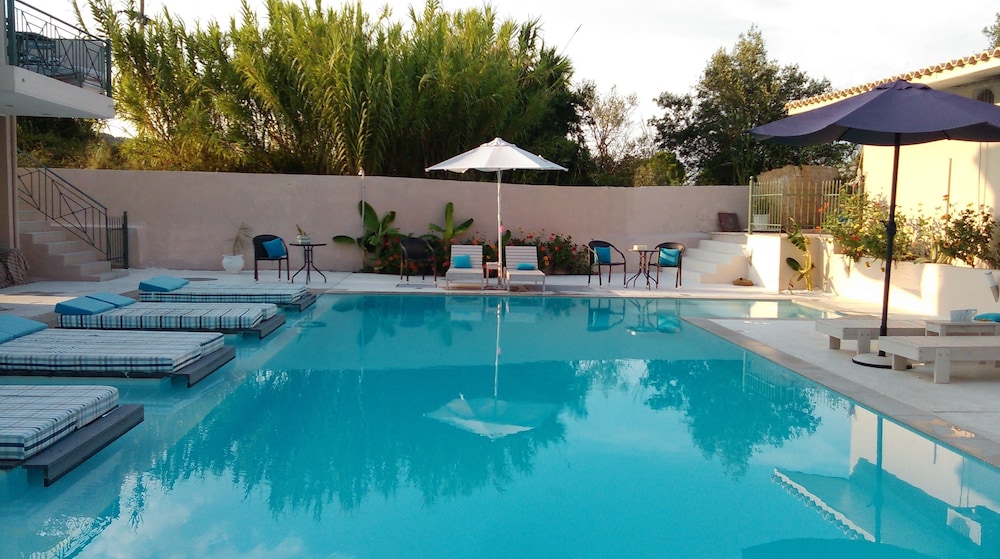 Villa Olga Lounge Hotel 36/41