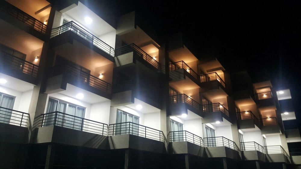 The Alps Hotel 1/36