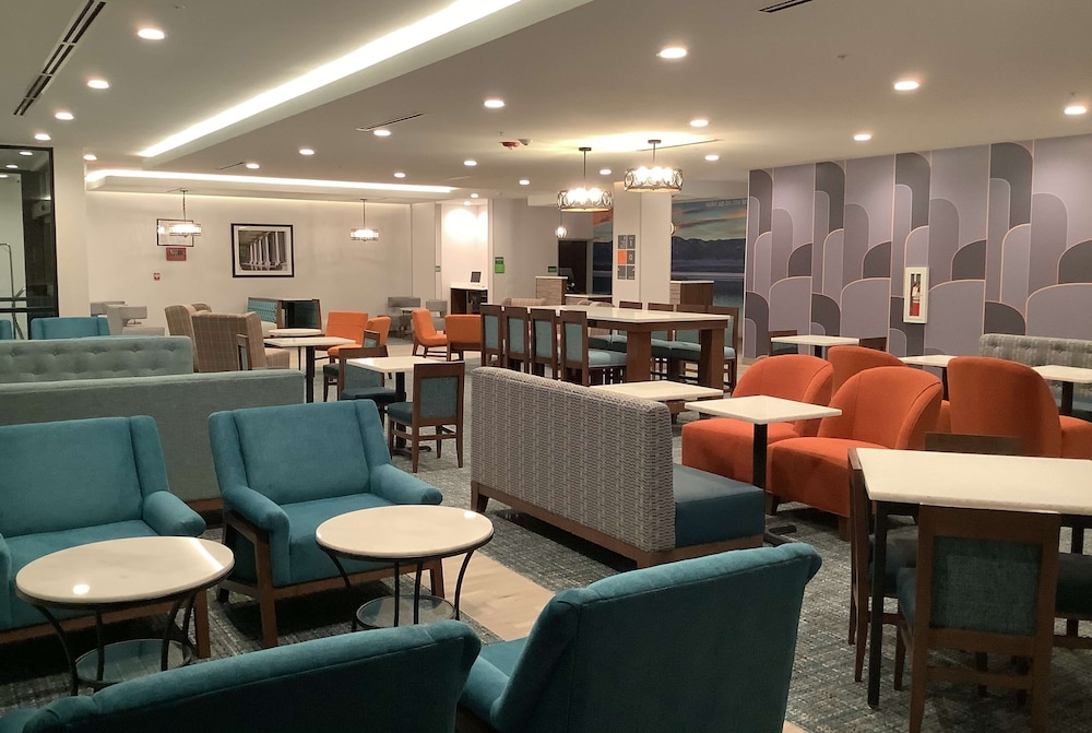 La Quinta Inn & Suites by Wyndham Littleton 27/34