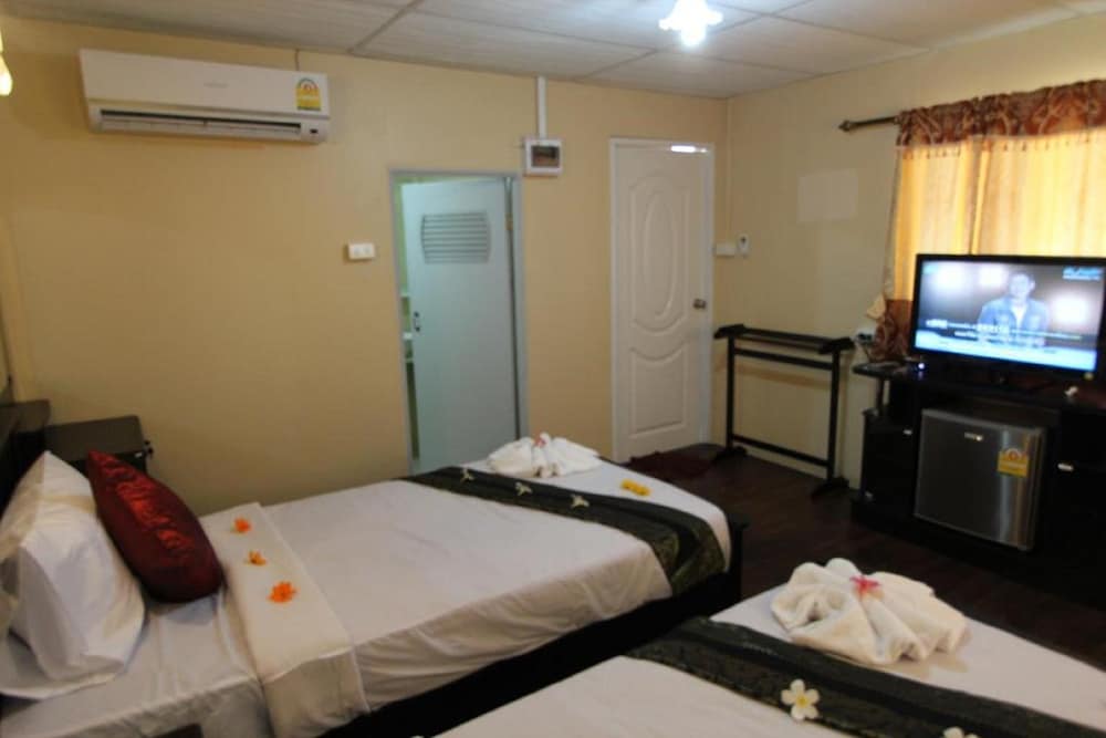 PHI PHI BA KAO BAY RESORT 25/50