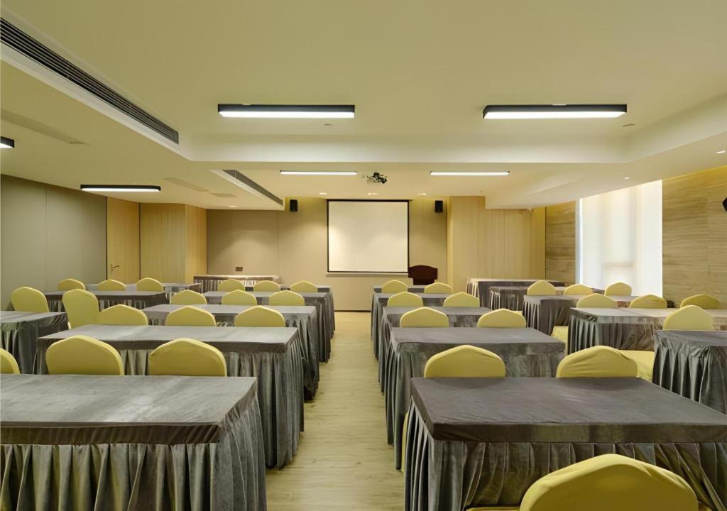 Echarm Hotel (Guiyang Xiaohe Binfen Square) 43/49