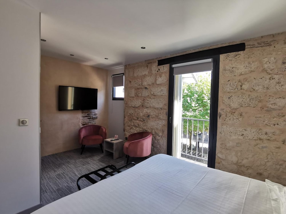 HOTEL DE LA COURONNE 30/70