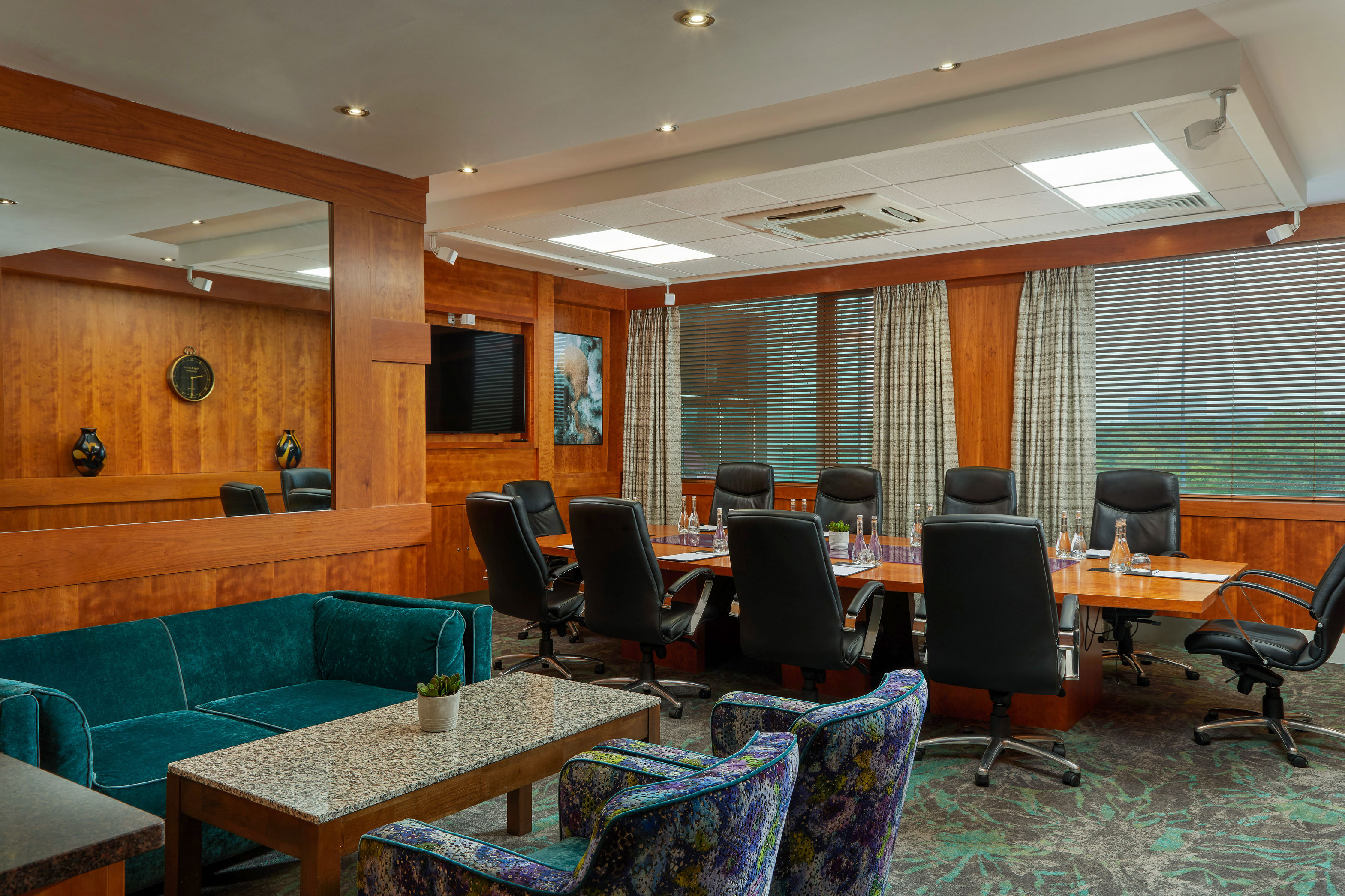 CROWNE PLAZA BLANCHARDSTOWN 68/76