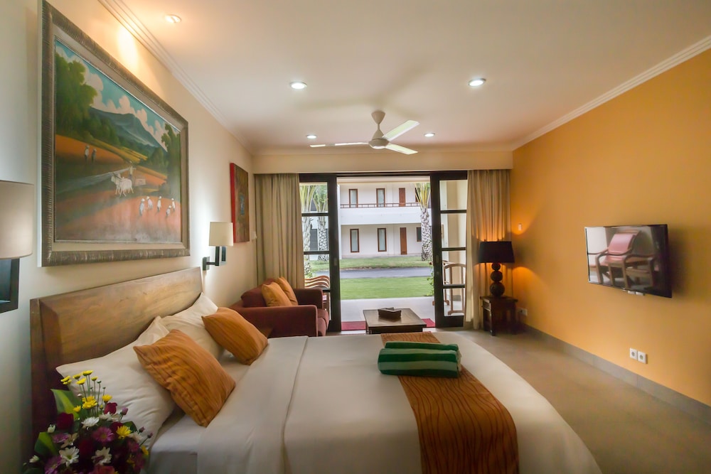 Peninsula Bay Resort 17/50
