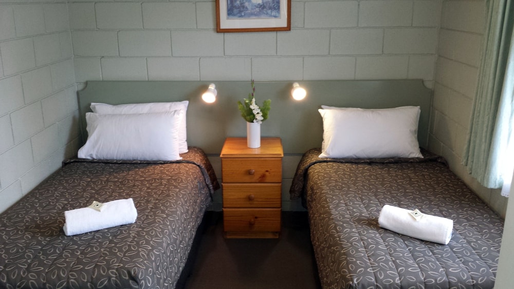 Daylesford Central Motor Inn 24/65