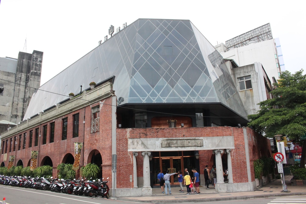 A Ace Hotel 5/56