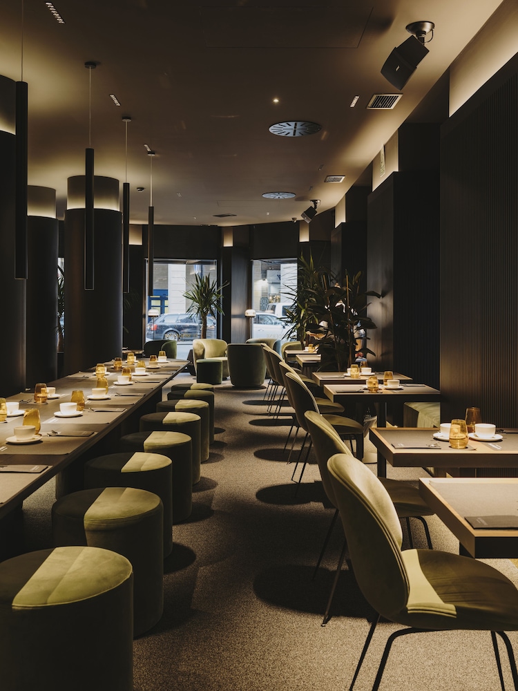 El Moderne Hotel 35/50