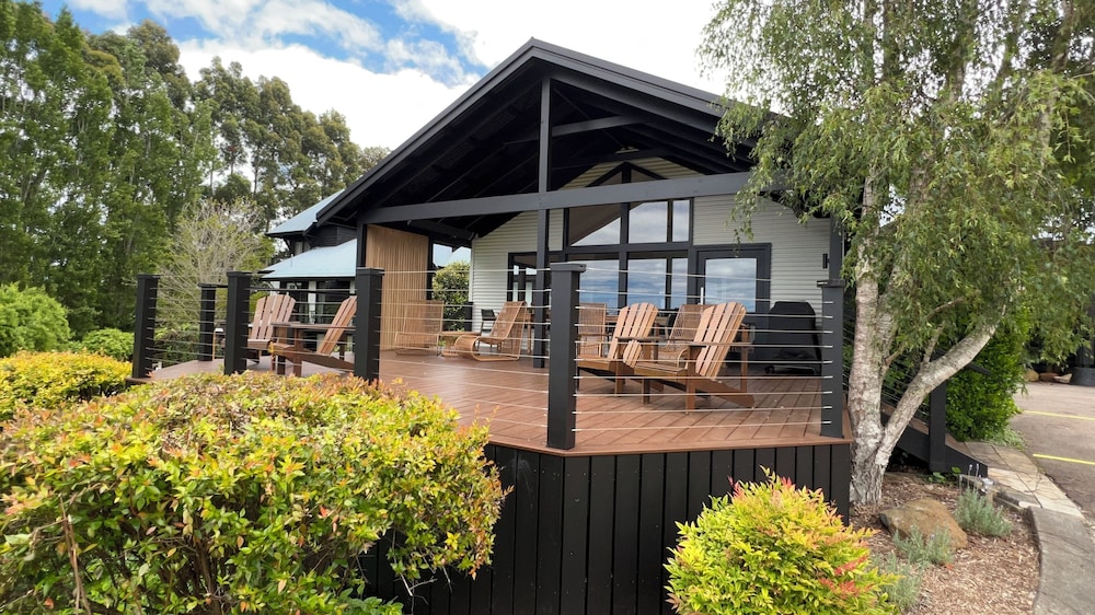 Chimes Spa Retreat 2/50