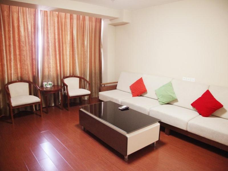 GreenTree Inn Handan Train Station Express Hotel 56/77