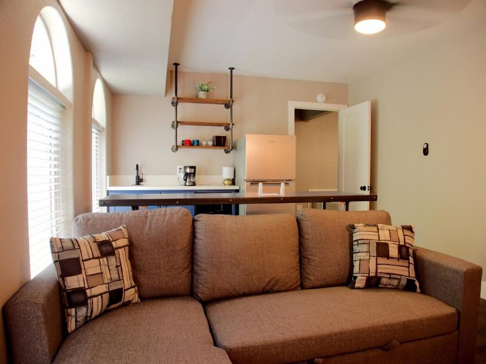 Tahoe City Inn 30/42
